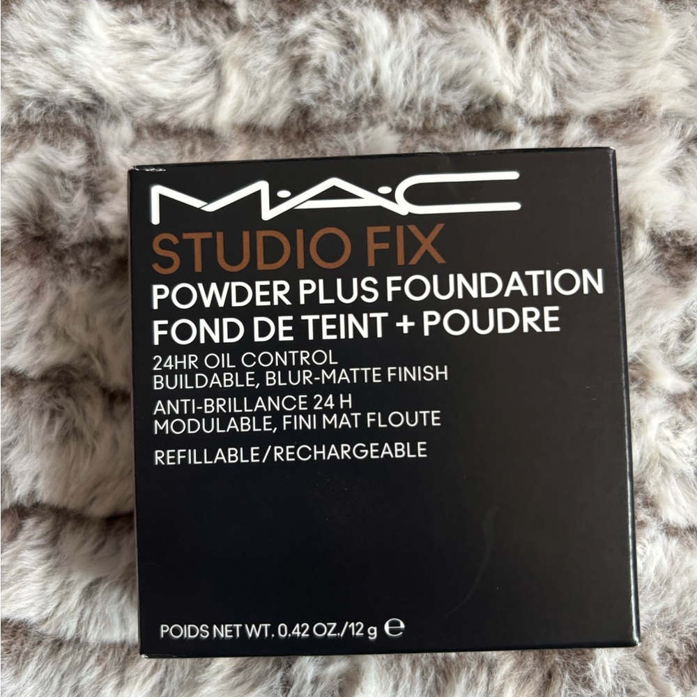 MAC Studio Fix Powder Plus Foundation NW60 - Picture 2 of 2